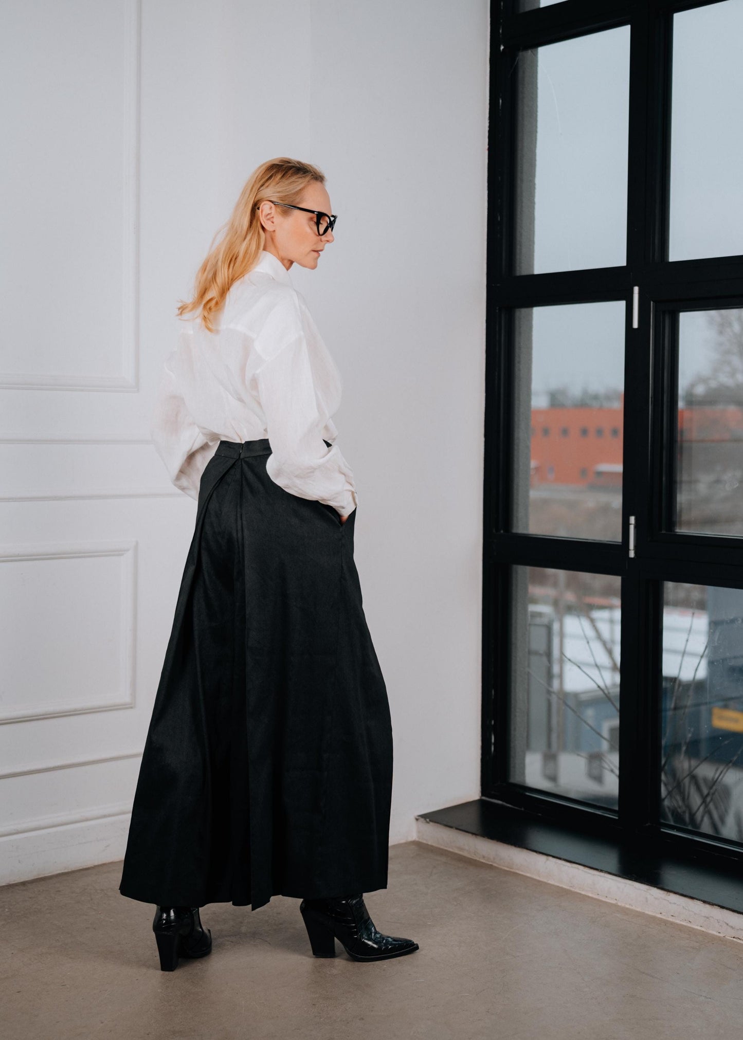 Oversized white linen shirts for women