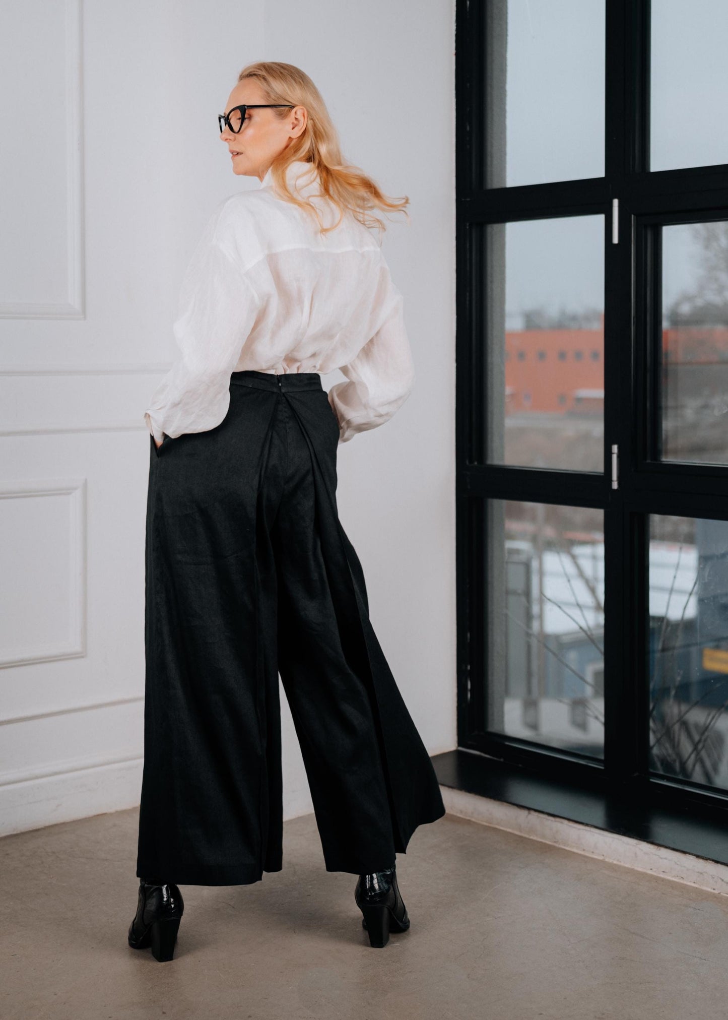 Oversized white linen shirts for women