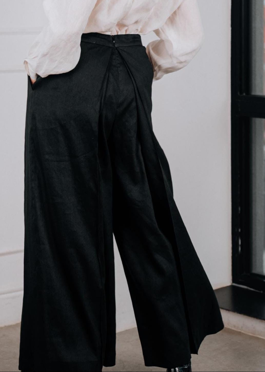 Elegant high-waisted wide-leg linen pants