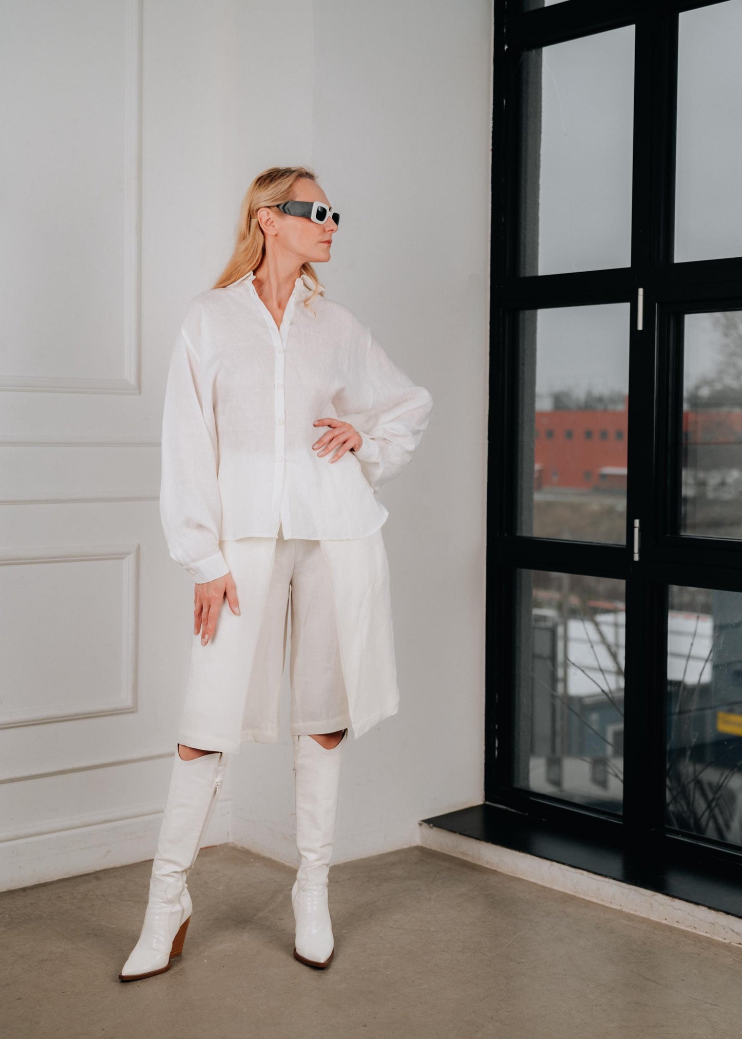 Chic linen kimono shirt in pure white