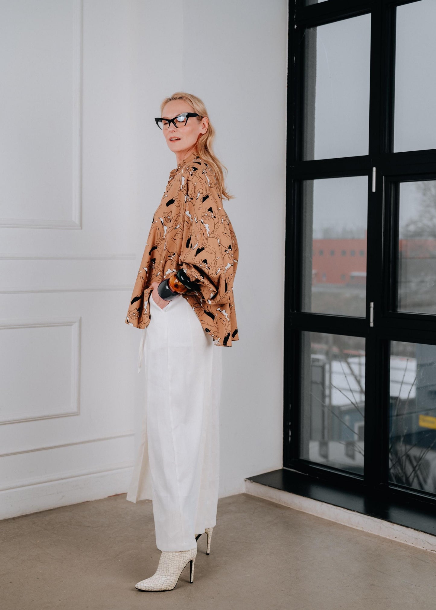 Floral breeze linen kimono shirt